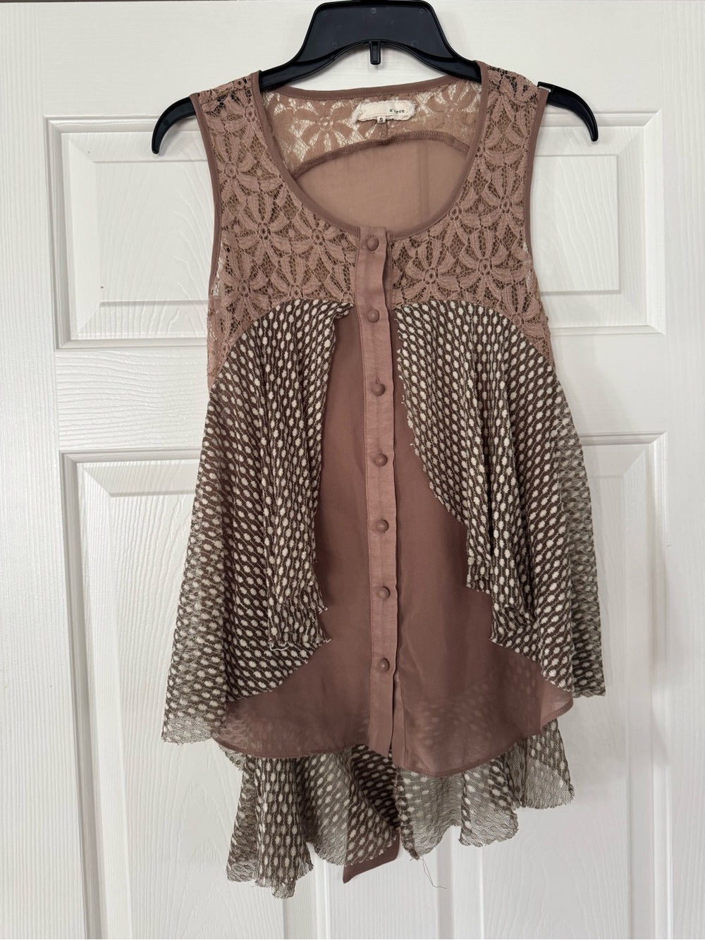 A'Reve Lace Yoke Sleeveless Top size small
